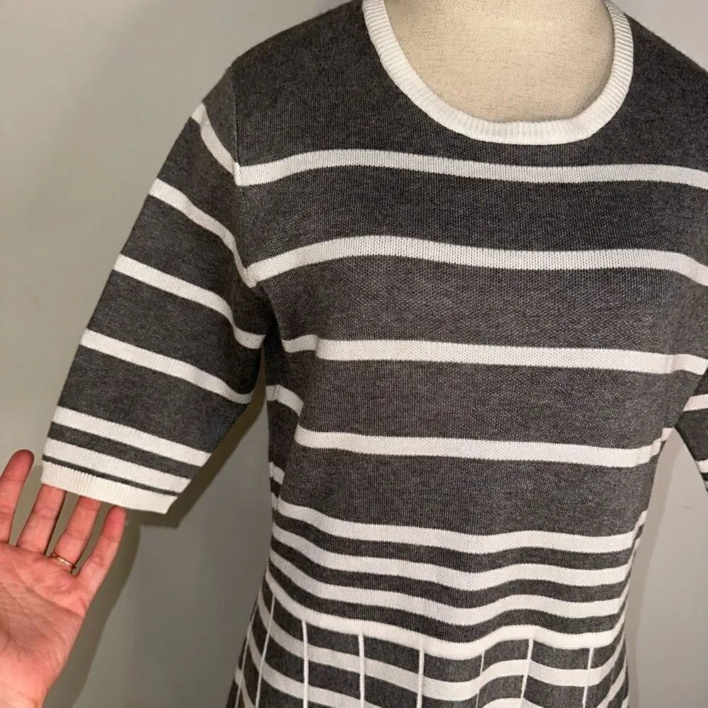 Danny and Nicole Womens‎ L Gray & White Striped Modern Fit n Flare Sweater Dress